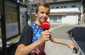 Maxime le gagnant du jeu: qui s'en souvient, et qui nous a prêté son vélomoteur pour le défi