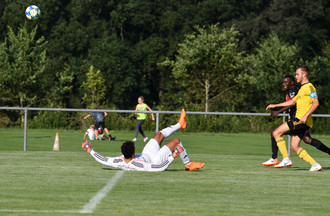 Sidy Dieng inscrit le 3-0 pour le FC Courgenay