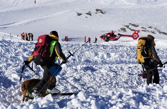 Sauvetage avalanche - REGA et Secours Alpin Suisse