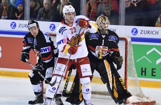 Mike Künzle devant Bastien Pouilly et Tim Wolf