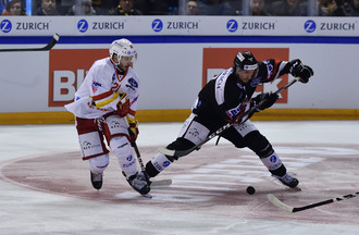 Jonathan Hazen essaie de se défaire de Jason Fuchs