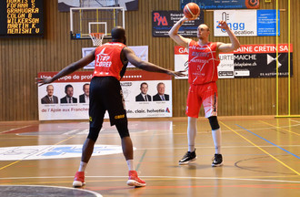 Dainius Chatkevicius face à James Padgett