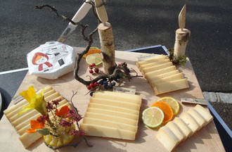 Et pour cet anniversaire,  nous avons même eu droit à cet excellent plateau de fromages