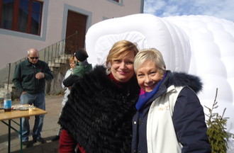 Danièle qui a tout organisé pour la venue de L'Aire de jeux aux Bayards