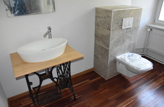 Le détail d'une salle de bain de l'hôtel.