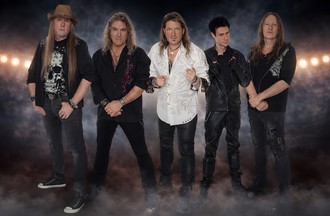Mike a rejoint cette année le groupe suisse Crystal Ball