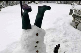 hips, il tient pas debout le bonhomme de neige de Christiane à Collombey-Muraz