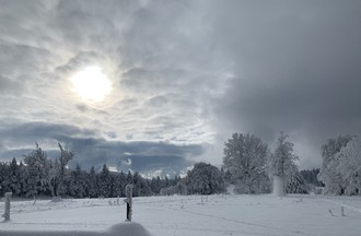 Fabienne a capturé comme un trou dans les nuages au Mont-Crosin