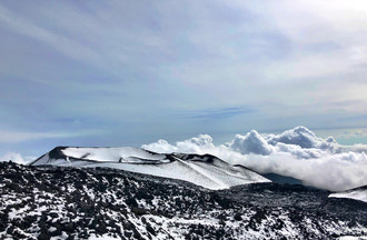 Angela, en voyage en Sicile, a capturé l'Etna sous la neige