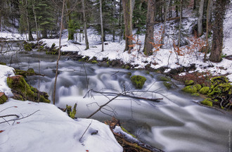Turbulences dans les Gorges de Douanne par Jean-Pierre