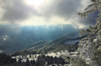 Garry a pris la vue sur Péry de la Montagne de Montoz