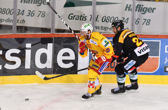Stefan Ulmer devant Simon Moser