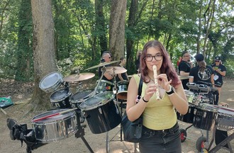 Laura a relevé notre défi, il fallait nous apporter un instrument de musique