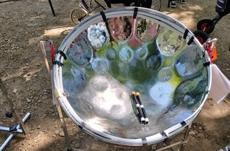 Le pan instrument originaire des Caraïbe