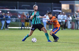 Rinor Rashiti (en vert) face à Thibault Frezard