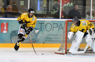 Anthony Tomat derrière sa cage