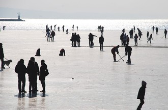 Baie de La Tène gelée
