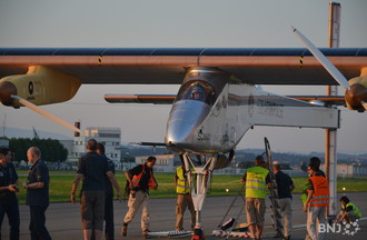 L'avion est guidé.