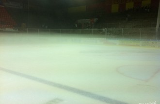 Le brouillard au Stade de Glace