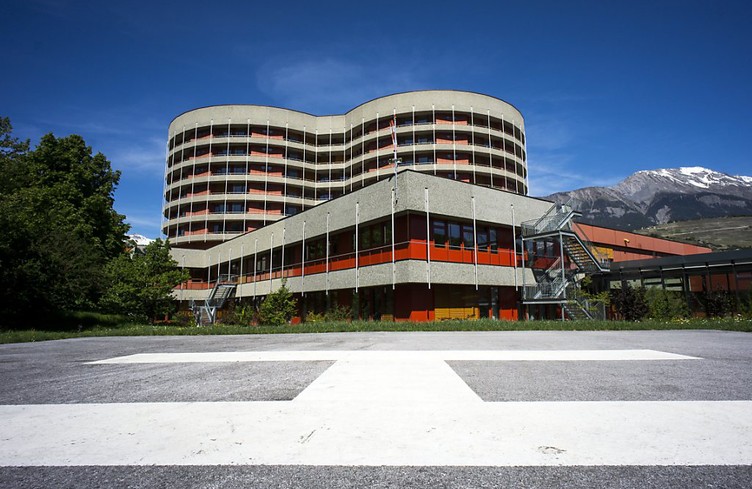 Valais: procureur récusé dans l'affaire des chirurgiens