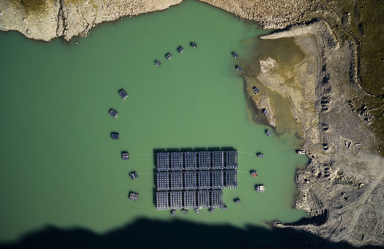 Un parc solaire flottant projeté à Bourg-Saint-Pierre