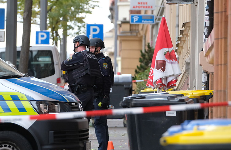 Deux morts dans une fusillade en pleine rue à Halle (police)