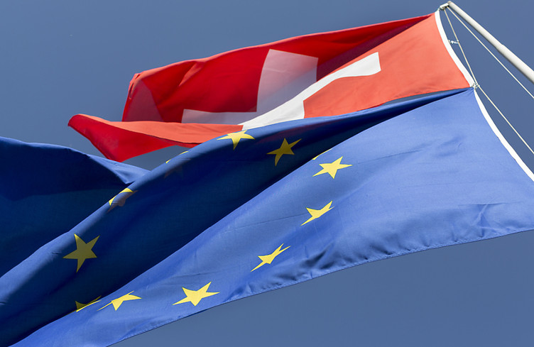 Sondage: une majorité de la population est pour un accord-cadre