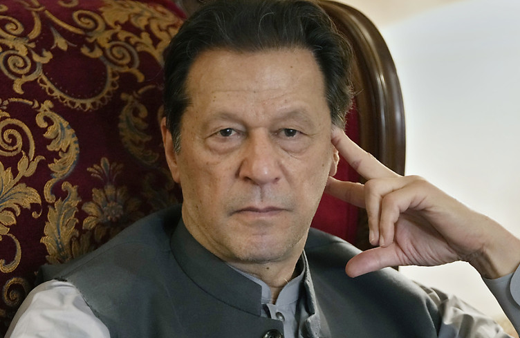 Imran Khan inculpé pour divulgation de documents classifiés
