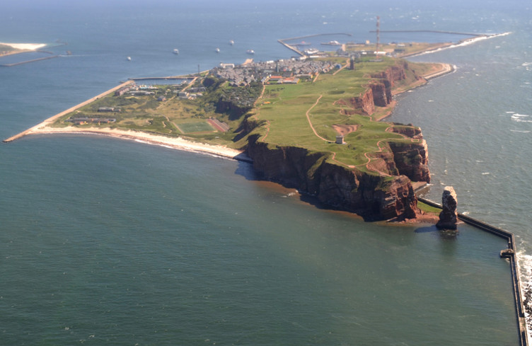 Collision entre deux cargos en mer du Nord: plusieurs disparus