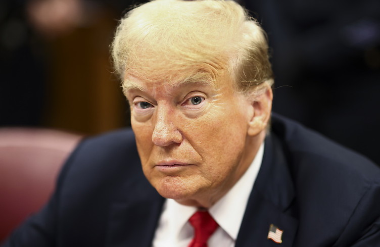 Affaire Stormy Daniels: verdict indéfiniment reporté contre Trump