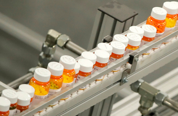 La Suisse, pays de référence pour les prix des médicaments aux USA