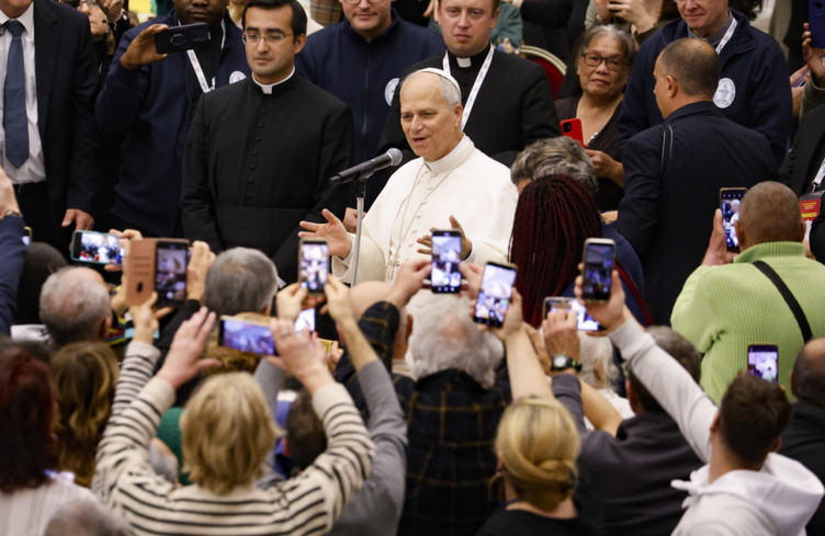 Appel du pape aux dirigeants mondiaux à tendre la main aux pauvres