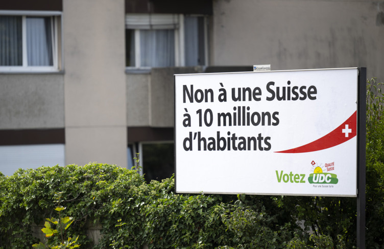 Les sénateurs rejettent l'initiative « Pas de Suisse à 10 millions! »