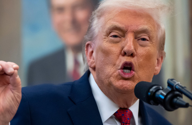 Trump poursuit la BBC pour 10 milliards de dollars