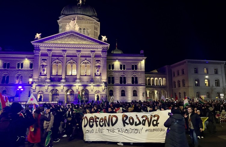 Des centaines de manifestants à Berne contre le gouvernement syrien