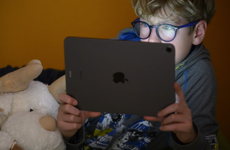Nouveau réseau romand pour éloigner les enfants du « tout numérique »