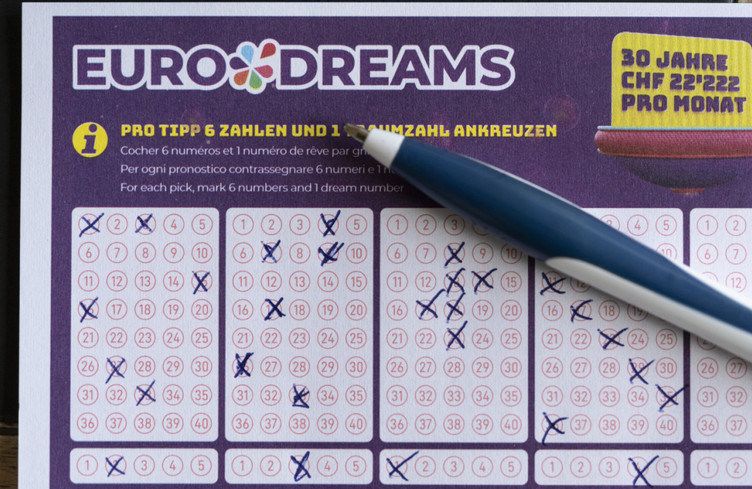 Rente mensuelle de 30 ans décrochée à l'Eurodreams