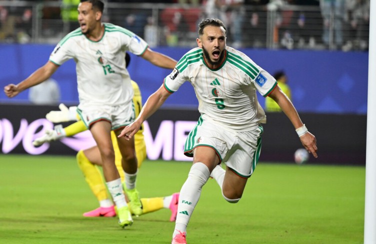 L'Algérie s'impose sans briller et grâce à deux corners