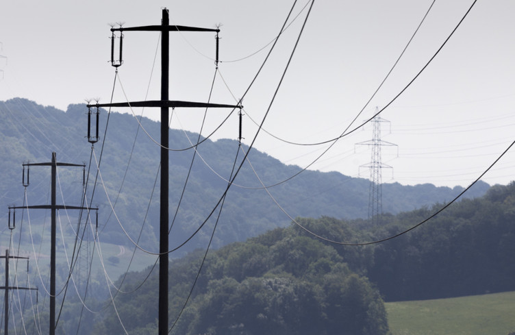 Accord sur l'électricité: premier obstacle franchi en commission