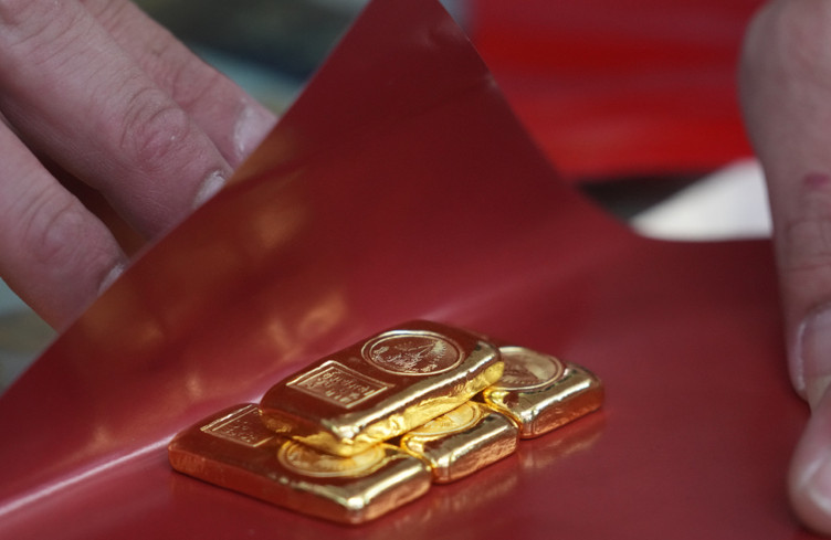 L'or chute sous la barre des 4000 dollars
