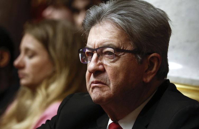 France: plainte pour apologie du terrorisme contre Mélenchon