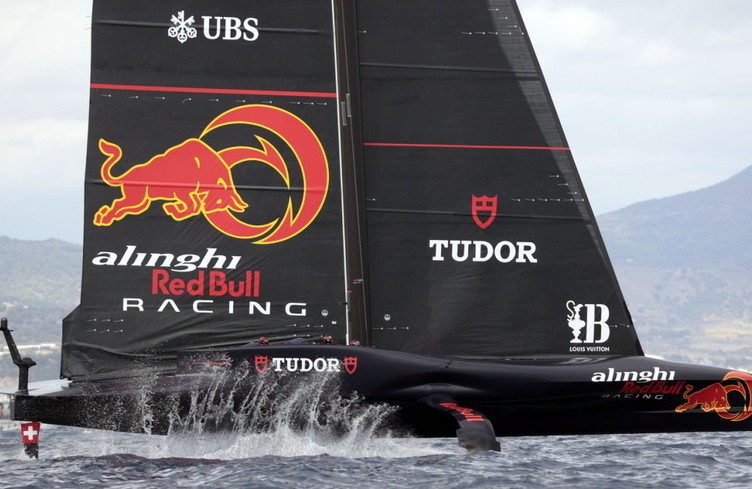 Un nouveau barreur pour Alinghi en vue de la Coupe de l'America