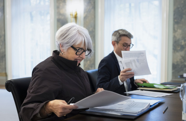 Le secteur de la santé propose six mesures pour maîtriser les coûts
