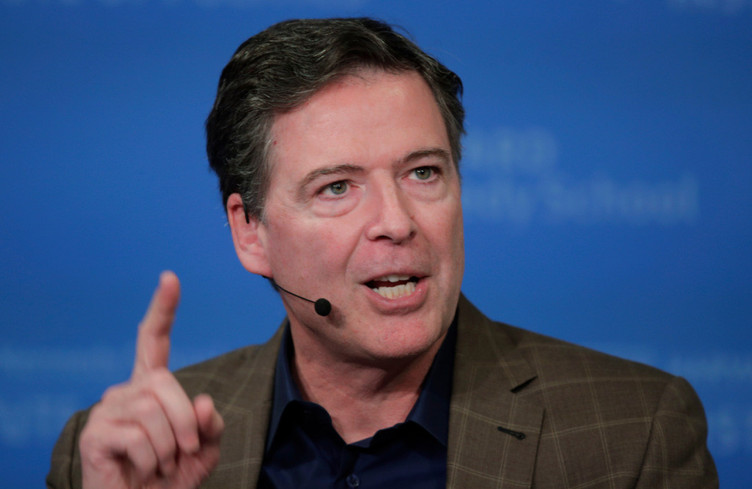 L'ex-directeur du FBI James Comey de nouveau poursuivi en justice