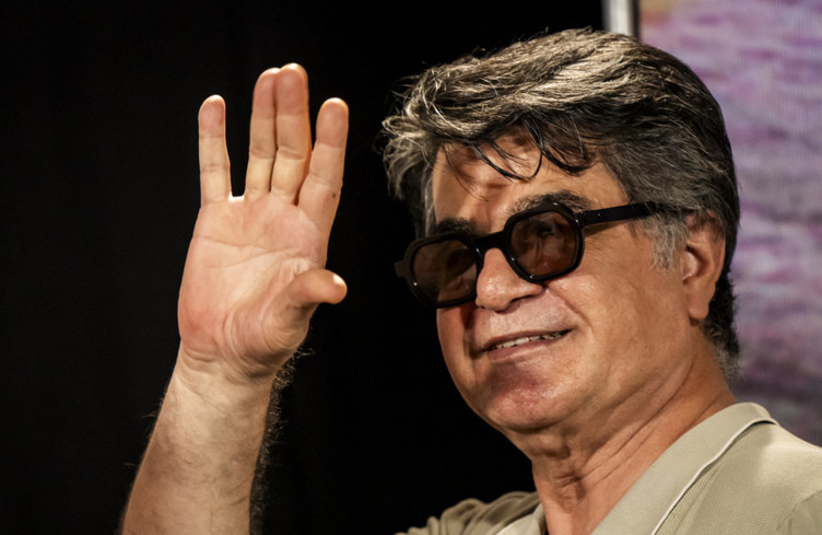 Iran: cinq ans de prison de plus pour le cinéaste Jafar Panahi