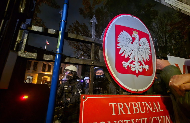 Pologne: le président cherche une issue à la crise