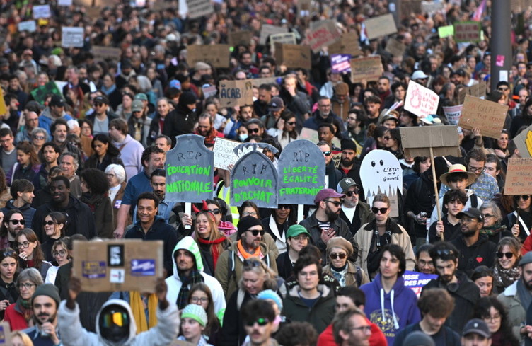 Acte III de la colère sociale : au moins 320'000 manifestants