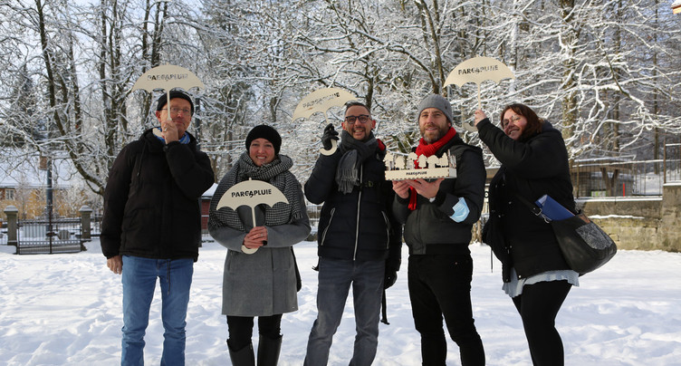 Une motion pour une place de jeux couverte