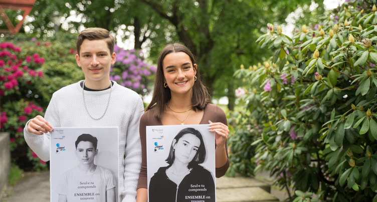 Des lycéens neuchâtelois sensibilisent aux problèmes de santé mentale