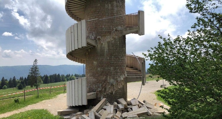 Dégâts sur la Tour de Moron